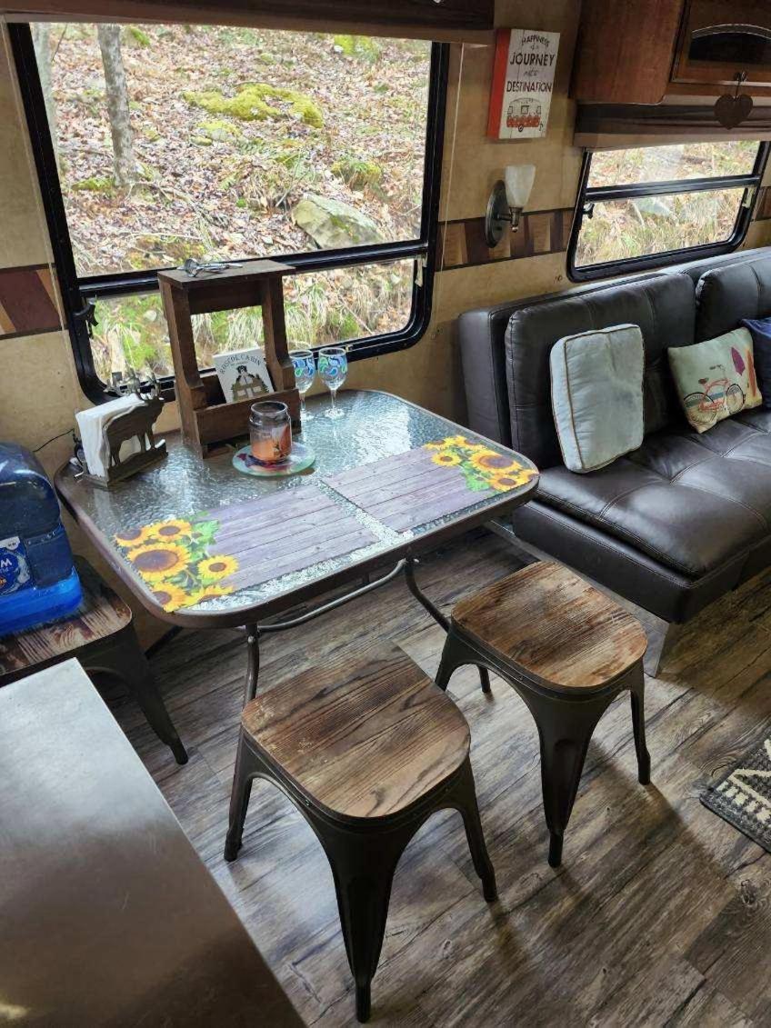Hotel Rv Adventure Roscoe Pet Friendly Exteriér fotografie