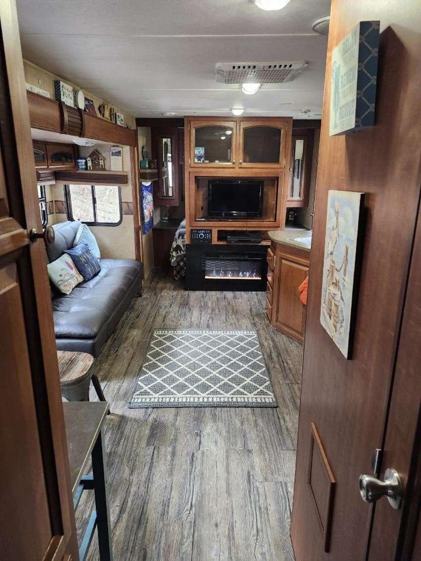 Hotel Rv Adventure Roscoe Pet Friendly Exteriér fotografie
